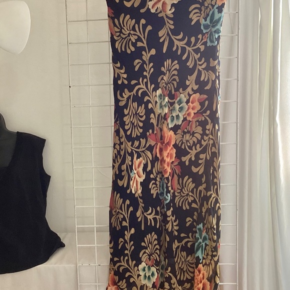 Sequined Floral Maxi Skirt - Picture 7 of 7